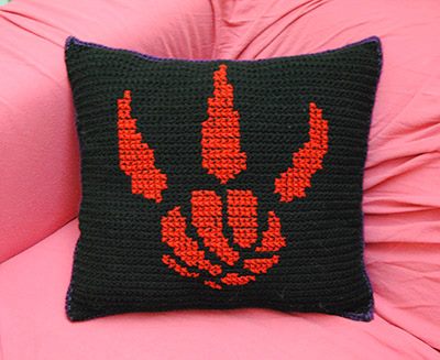 Custom Crochet Character Pillow – Made to Order (Pixel-Style Panel)