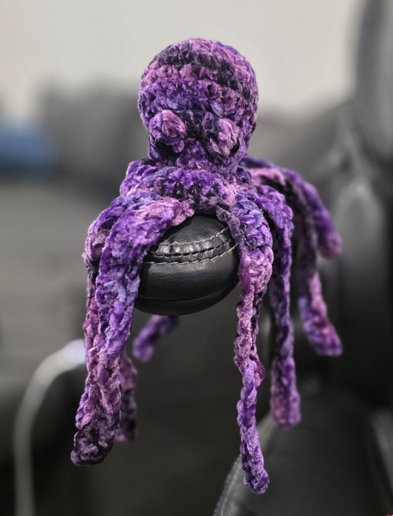 Velvet Octopus Plush – Hand-Crocheted Mini Octo